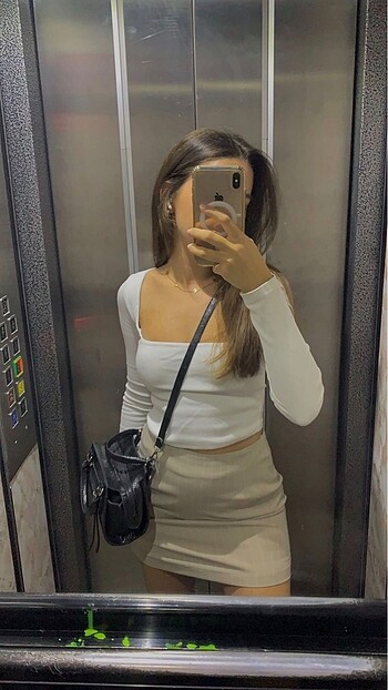 Krem kısa etek