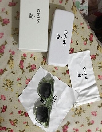  Beden H&M x Chimi unisex güneş gözlüğü