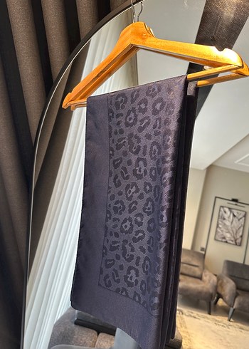 Lacivert eşarp - Görsel 2