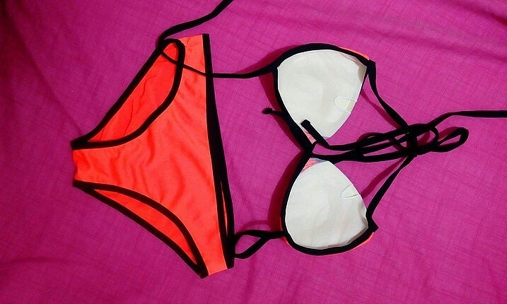 Diğer sıfır neon bikini