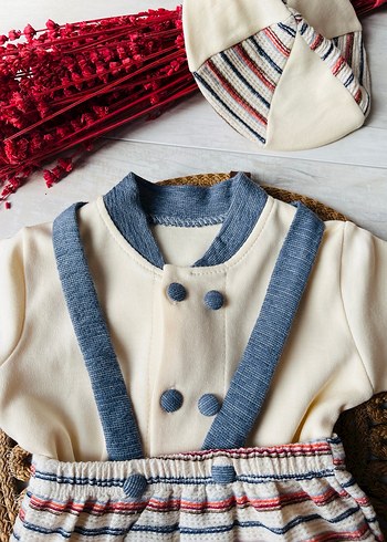 Salopetli Erkek Bebek hastane çıkışı - Görsel 3