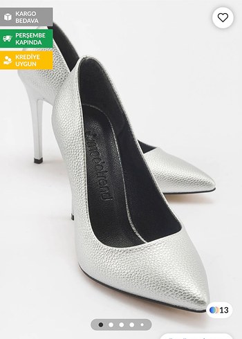 Beyaz Yılan Desenli İnce Topuklu Stiletto