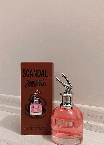 Scandal parfüm