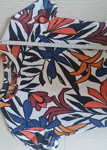 Çiçek Desenli Kısa Kollu Kadın Bluz - Görsel 6