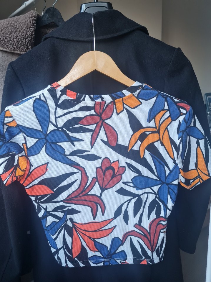 Çiçek Desenli Kısa Kollu Kadın Bluz - Görsel 3