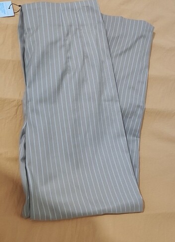 Zara Bej çizgili kumaş pantolon 