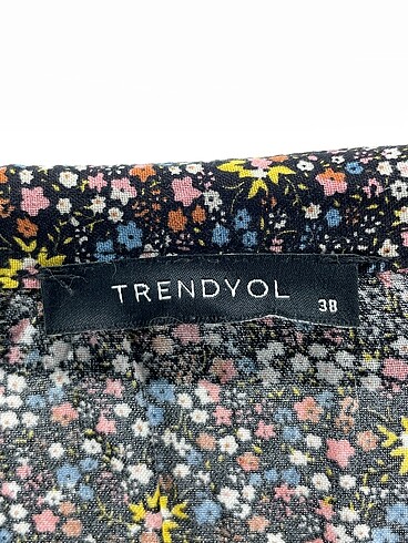 38 Beden çeşitli Renk Trendyol & Milla Günlük Elbise %70 İndirimli.