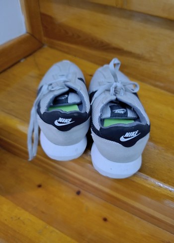 Nike unisex Beyaz Gri Spor Ayakkabı