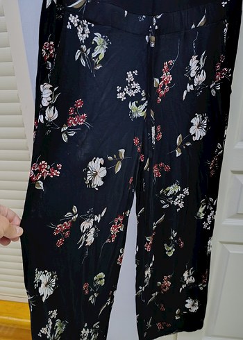 Siyah Çiçek Desenli  tulum - Görsel 4