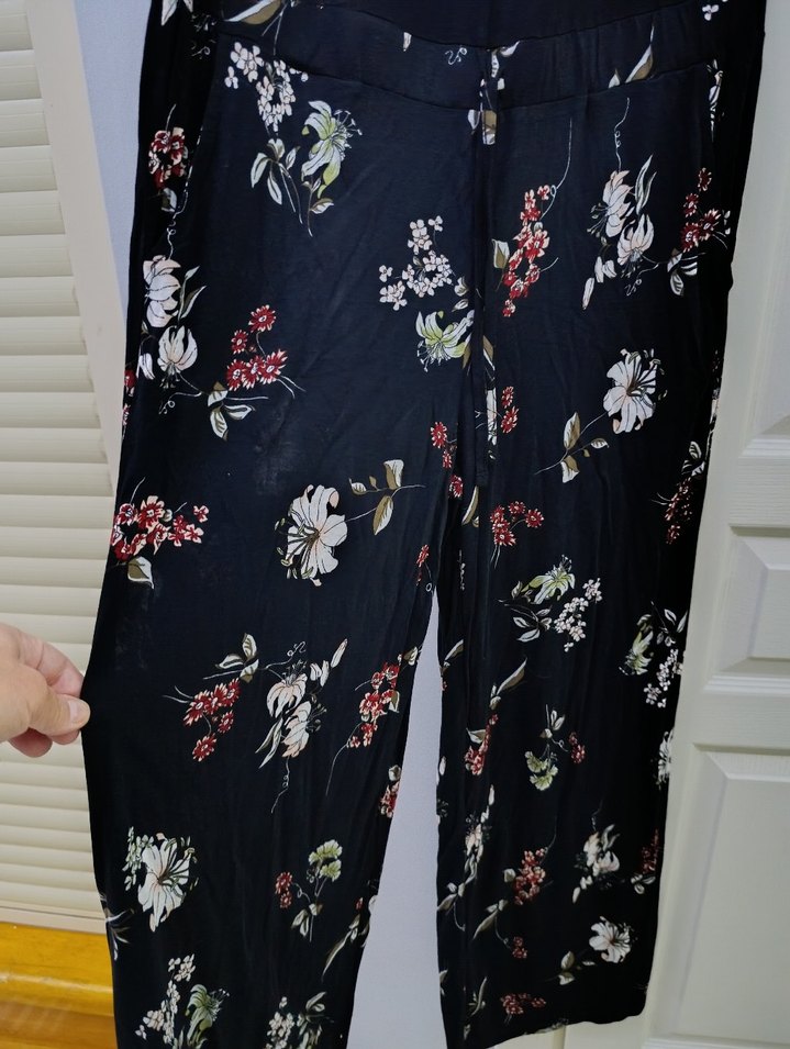 Siyah Çiçek Desenli  tulum - Görsel 4