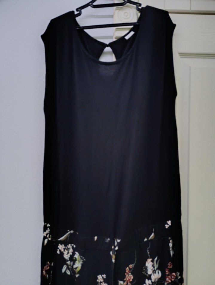 Siyah Çiçek Desenli  tulum - Görsel 3