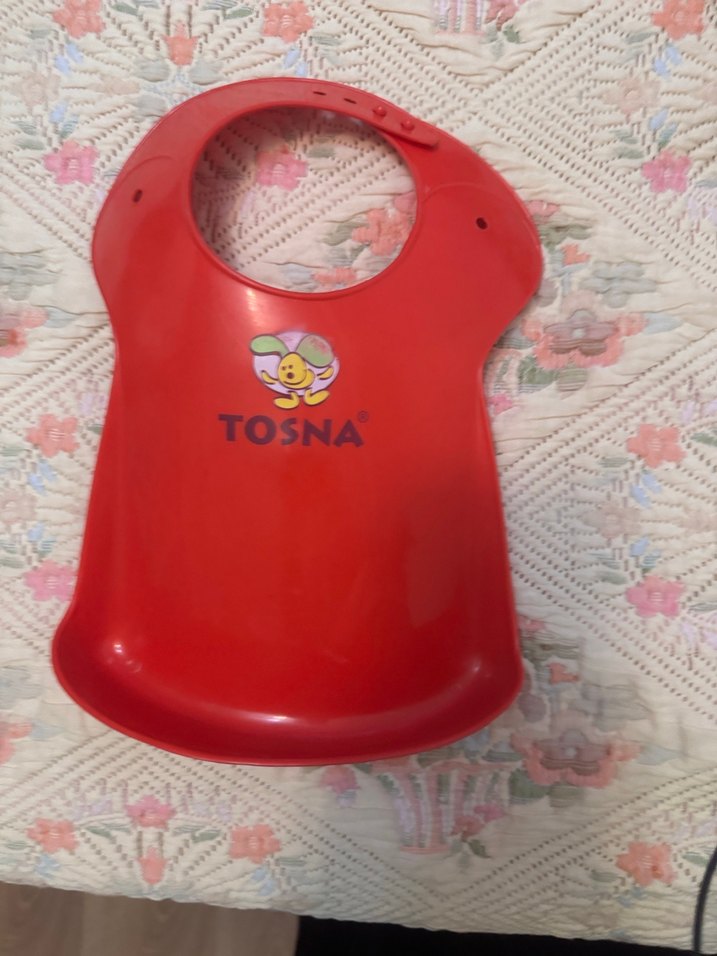 Kırmızı Bebek Önlüğü - Görsel 2