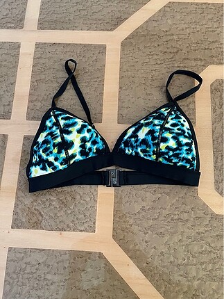 Oysho Bikini Üstü