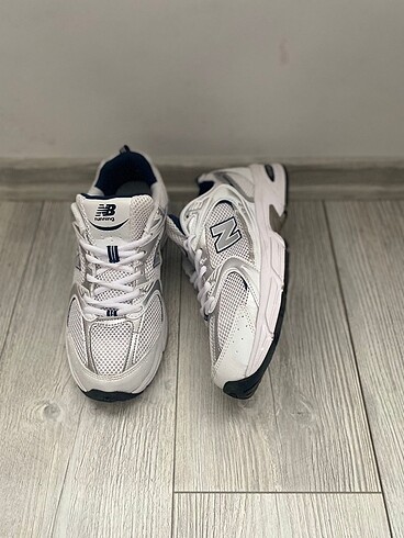 42 Beden beyaz Renk New balance spor ayakkabı