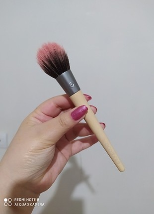 Ecotools Sheer allık fırçası