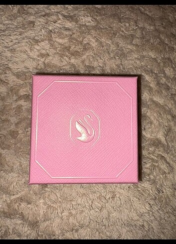 Beden Swarovski dancing swan kolye