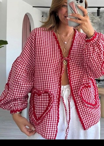 Zara Nakışlı Mavi V Yaka Kadın Gömlek