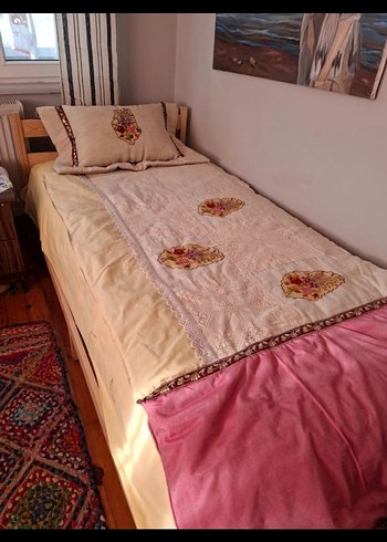 İşlemeli Açık Bordo Yatak Örtüsü - Görsel 11