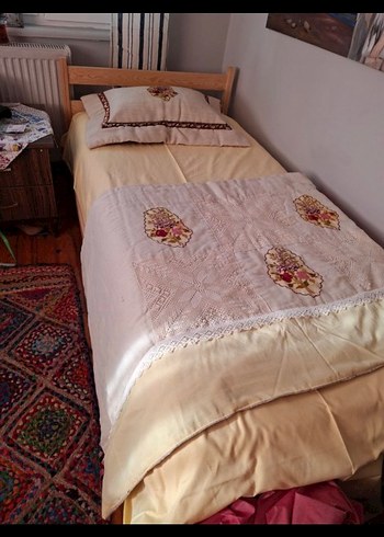 İşlemeli Açık Bordo Yatak Örtüsü - Görsel 7