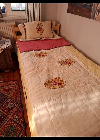 İşlemeli Açık Bordo Yatak Örtüsü - Görsel 10