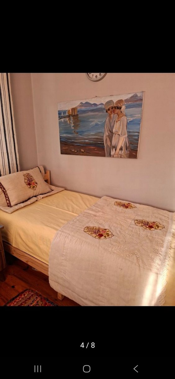 İşlemeli Açık Bordo Yatak Örtüsü - Görsel 3