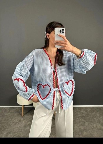 Zara Kırmızı Nakışlı Bohem V Yaka Gömlek