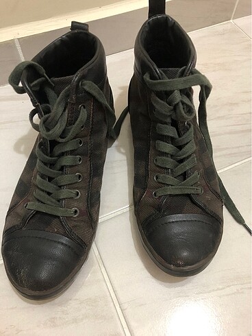 41 Beden haki Renk Burberry Erkek converse bot