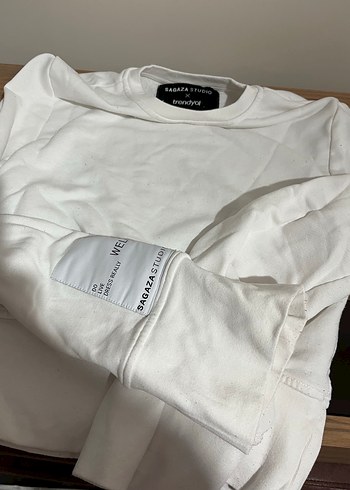 s Beden Beyaz Uzun Kollu Baskılı Sweatshirt
