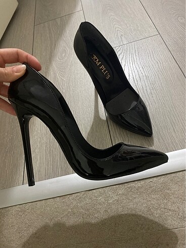Diğer Siyah stiletto
