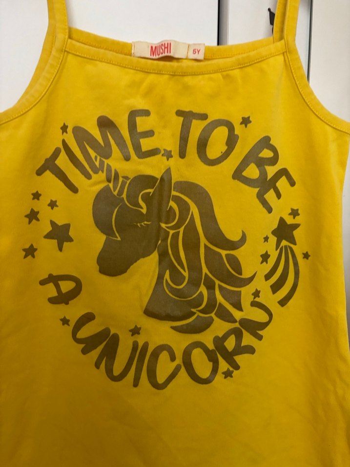 Kız Çocuk Sarı Baskılı Askılı Tişört - Görsel 2