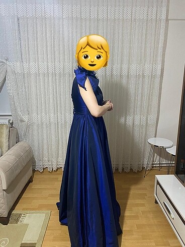 Nişan elbisesi