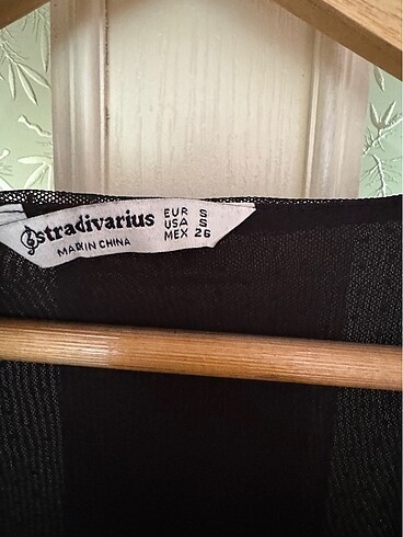 Stradivarius Tül elbise