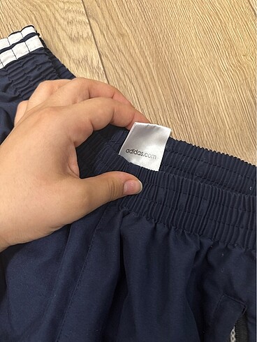s Beden Adidas deniz şortu