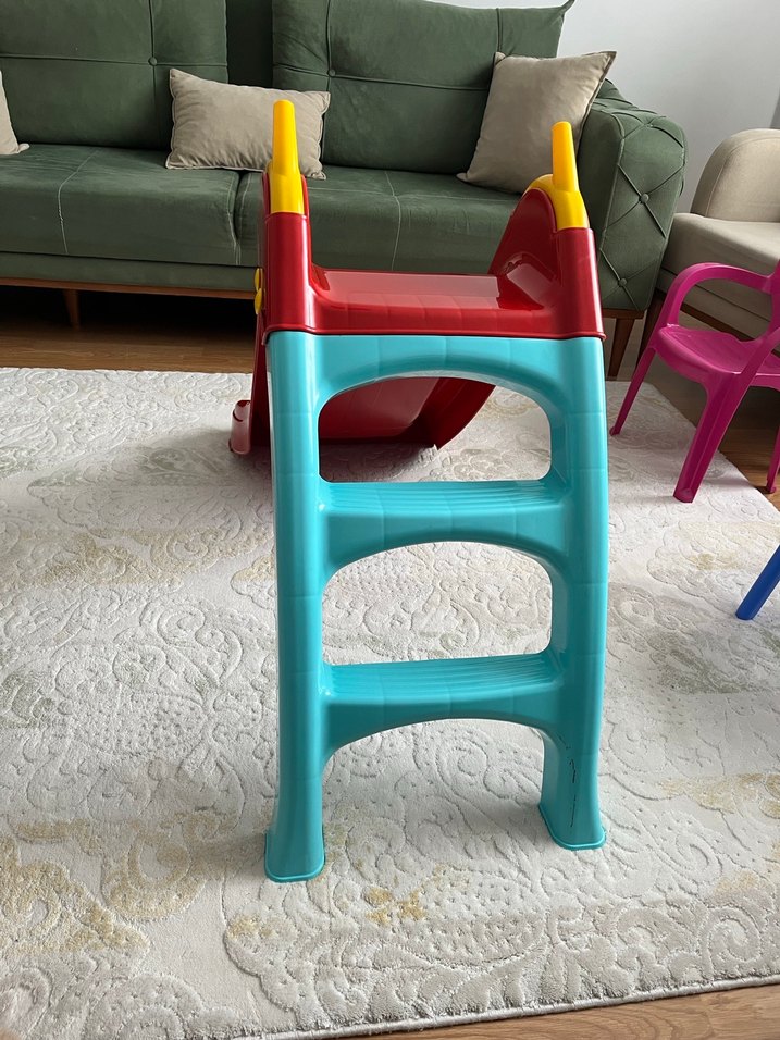 Renkli Kırmızı Çocuk Kaydırağı - Görsel 3