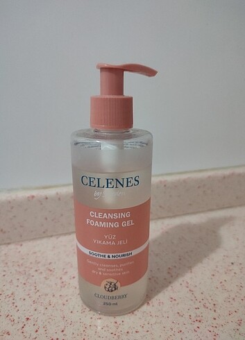 Celenes yüz temizleme jeli