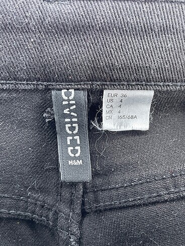36 Beden siyah Renk H&M Jean / Kot %70 İndirimli.