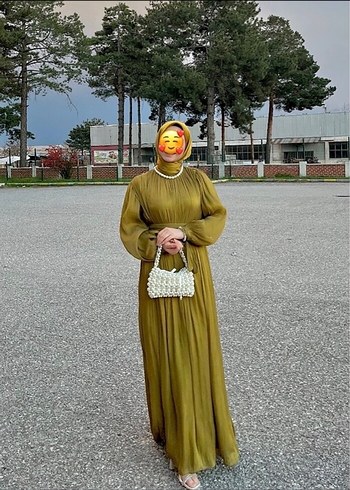 m Beden Salaş Kesim, Yüksek Yakalı Haki Uzun Elbise