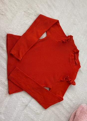 Turuncu Omuzu Fırfırlı Kadın Kazak - Görsel 2