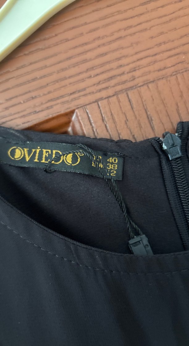 Siyah tüllü Kolsuz Elbise - Görsel 4