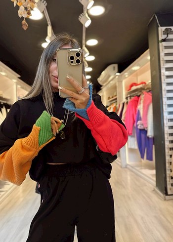 Siyah Renk Marka Model Kol Detaylı Sweat - Görsel 3