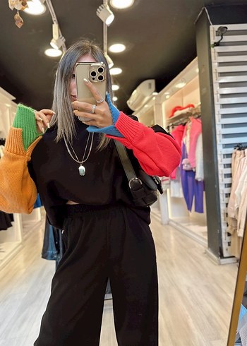 Siyah Renk Marka Model Kol Detaylı Sweat - Görsel 2