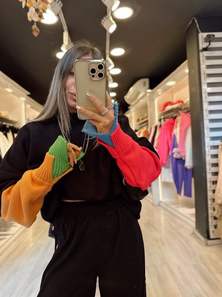 Siyah Renk Marka Model Kol Detaylı Sweat - Görsel 3