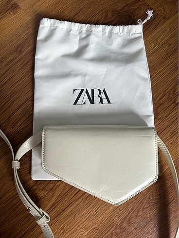 Zara çanta