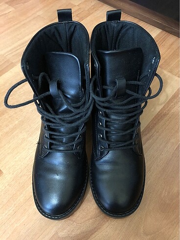 LC Waikiki Kadın Bot