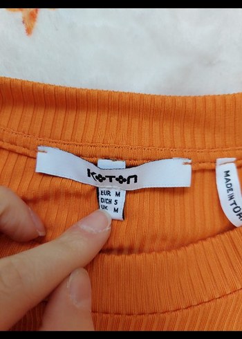 sırt dekolte detaylı tişört - Görsel 3