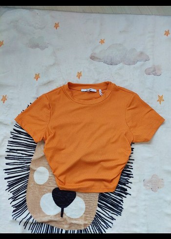 sırt dekolte detaylı tişört - Görsel 2