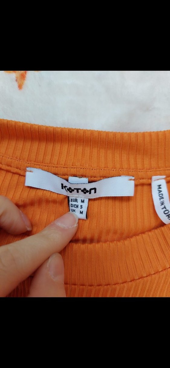 sırt dekolte detaylı tişört - Görsel 3