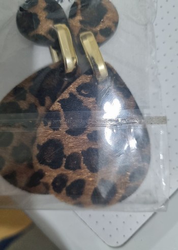 Kahverengi Leopar Desenli Mini Küpeler - Görsel 3