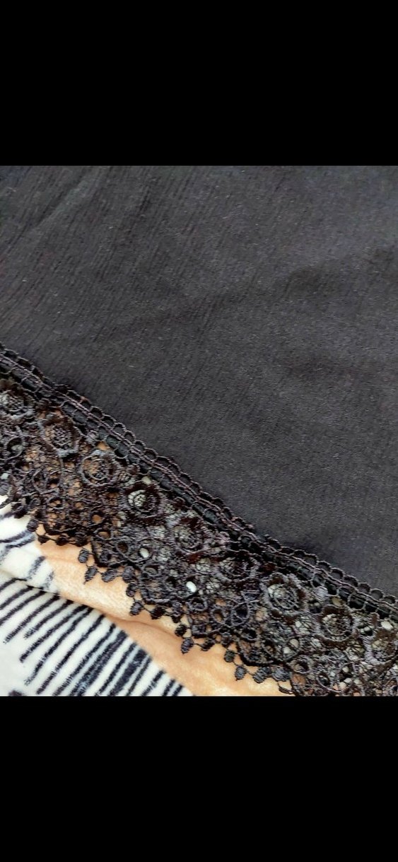 Siyah Dantel Detaylı Midi Askılı Elbise - Görsel 2