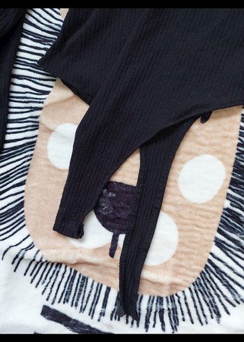 çıtçıtlı bluz dekolteli - Görsel 4